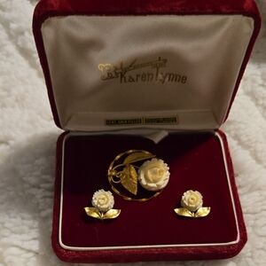 Gold and Cream Jewelry Set